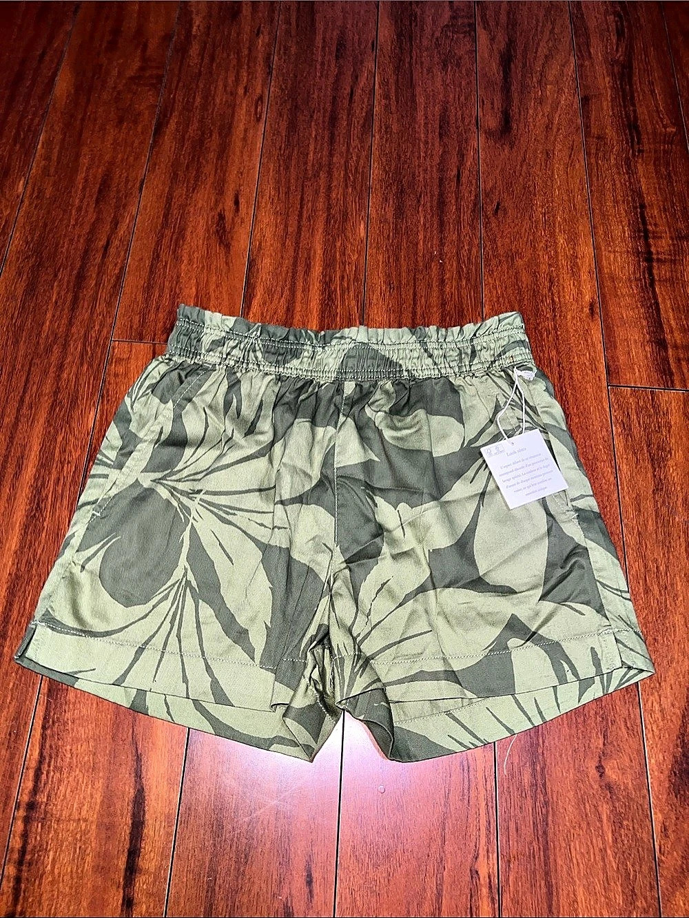 Rachel Zoe Tropical Leaf Print Paperbag Pull-On Shorts Green Small